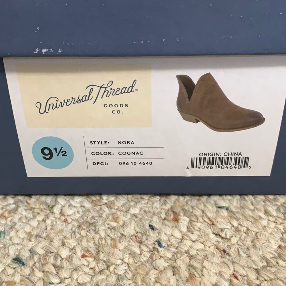 Universal Thread Booties